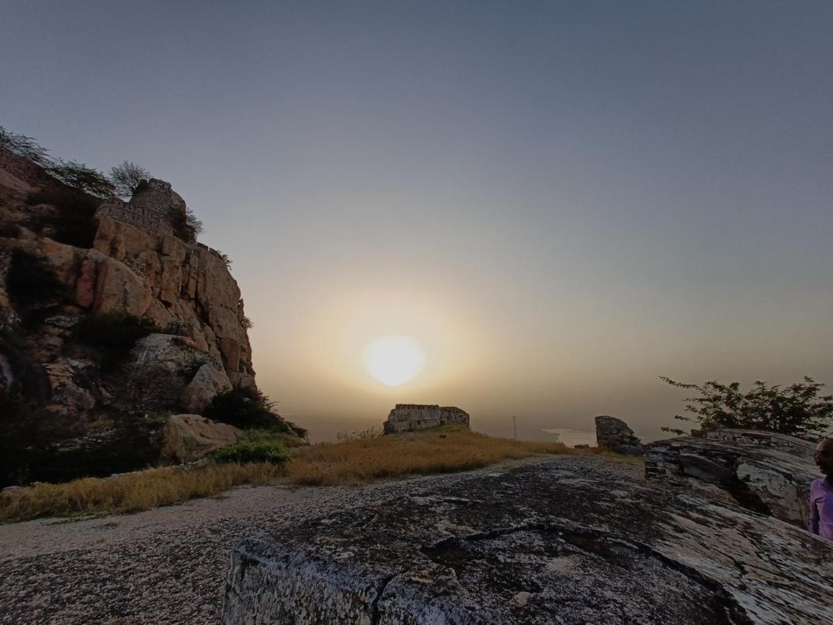 Dream Hampi Villa & Home Stay ภายนอก รูปภาพ