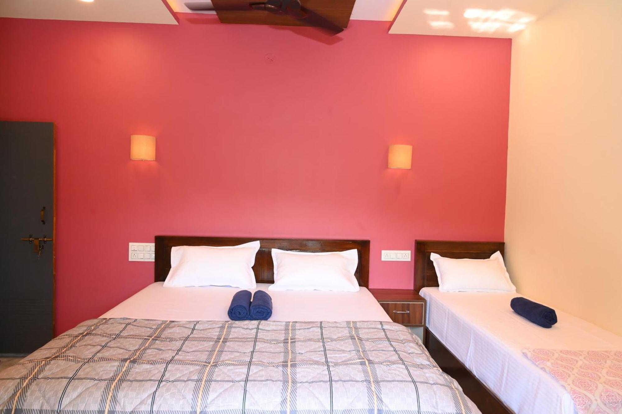 Dream Hampi Villa & Home Stay ภายนอก รูปภาพ